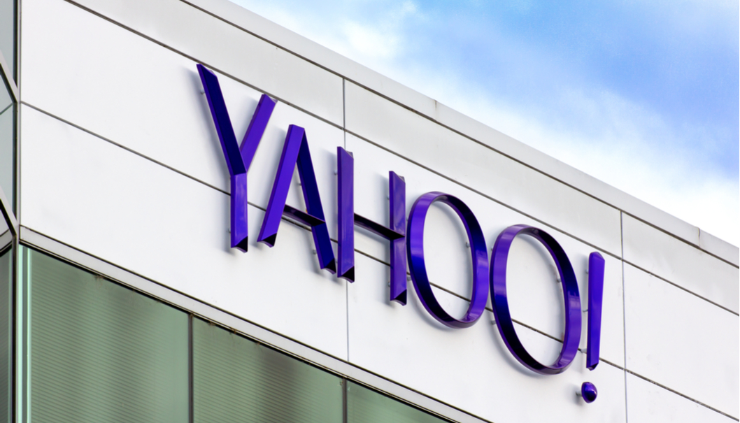 Jerry Yang lascia l'incarico di CEO di Yahoo
